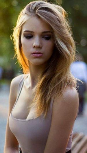 Casual Cleavage - Swagger Lifestyle